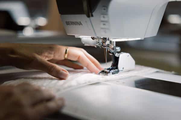 Bernina 735 Pro Sewing Machine - Image 2