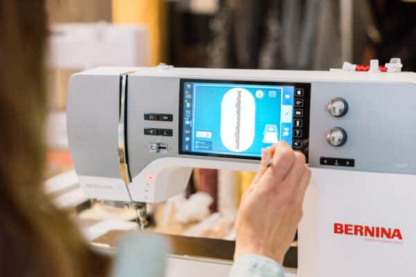 Bernina 735 Pro Sewing Machine - Image 6