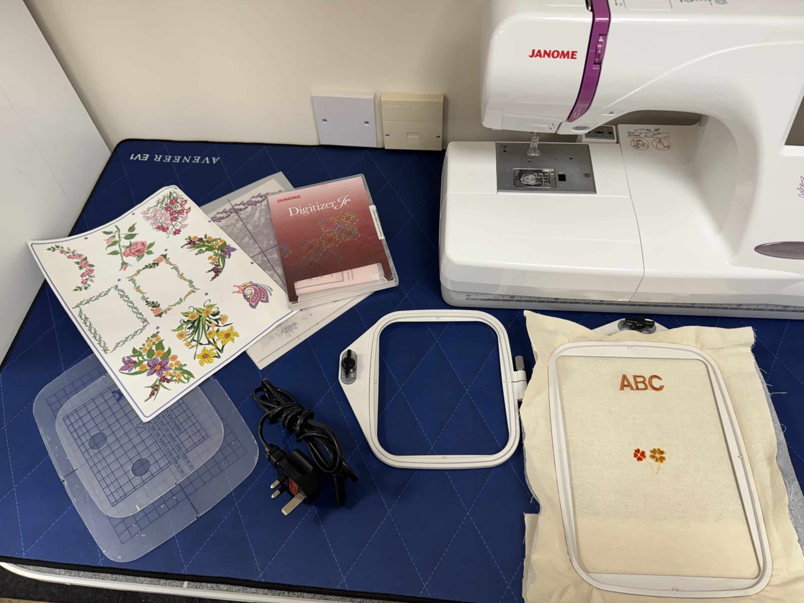 Second-hand Janome 350e - Image 4