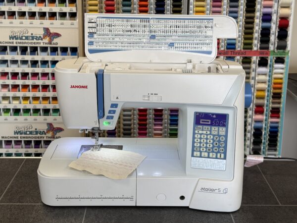 Second Hand Janome Atelier 5