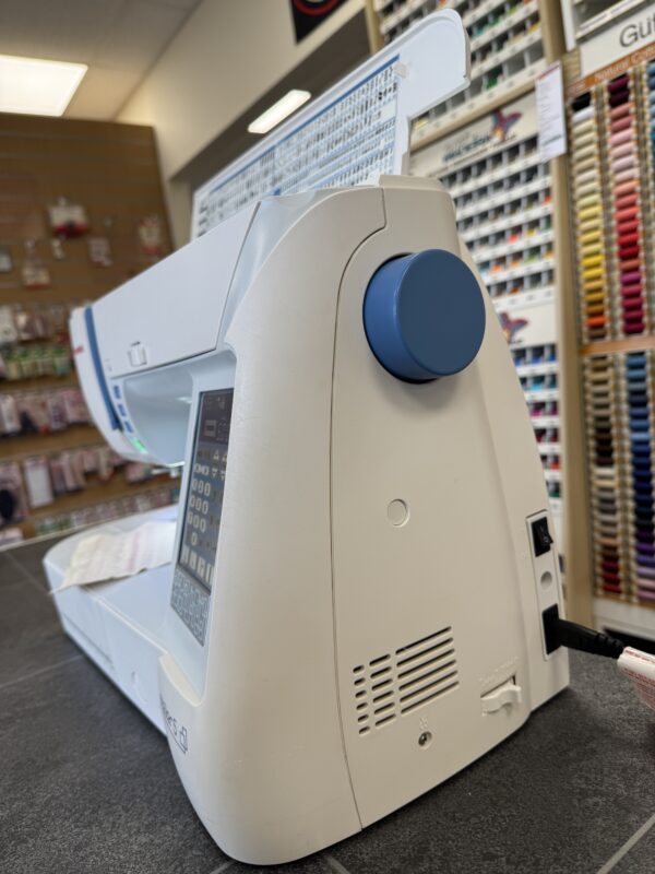 Second Hand Janome Atelier 5 - Image 5
