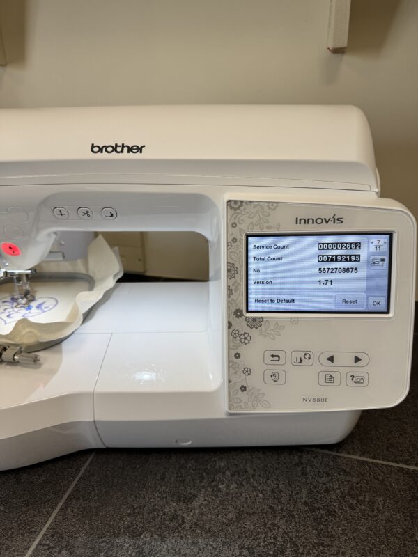 Second Hand Brother Innov-is 880e - Image 3