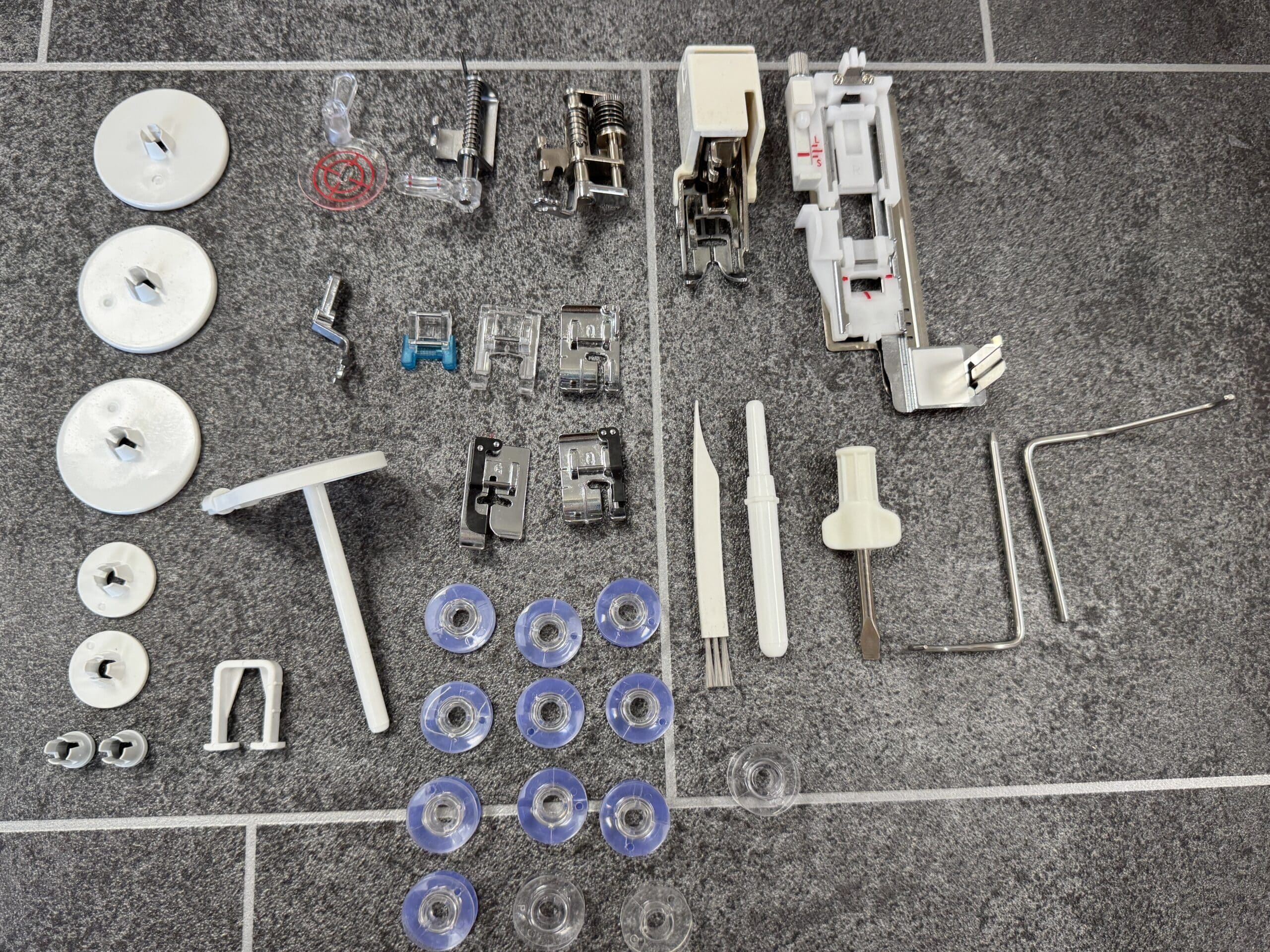 Second Hand Elna eXcellence 680+ - Image 9