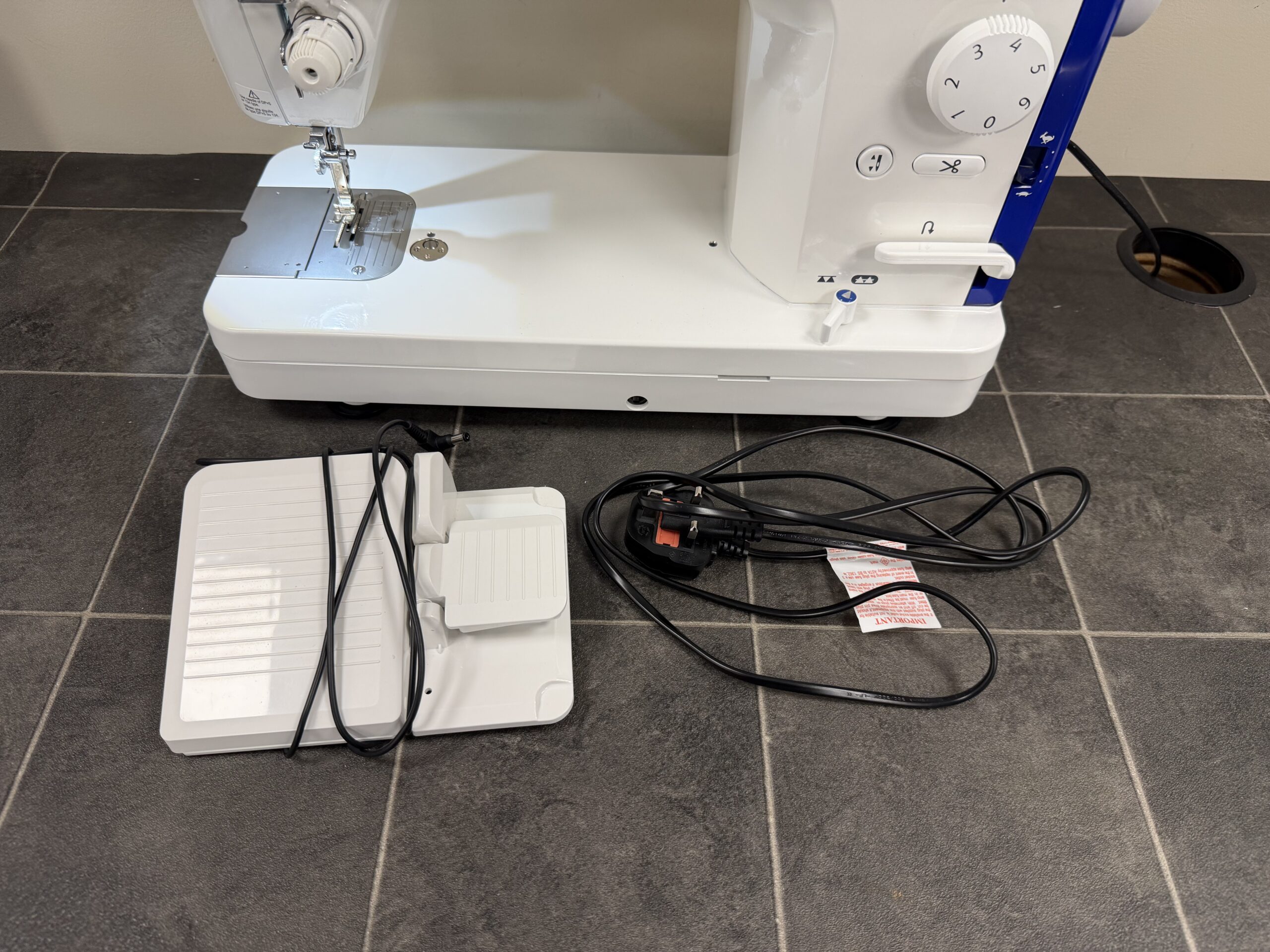Used Juki TL-2300 Sumato Semi Professional - Image 3