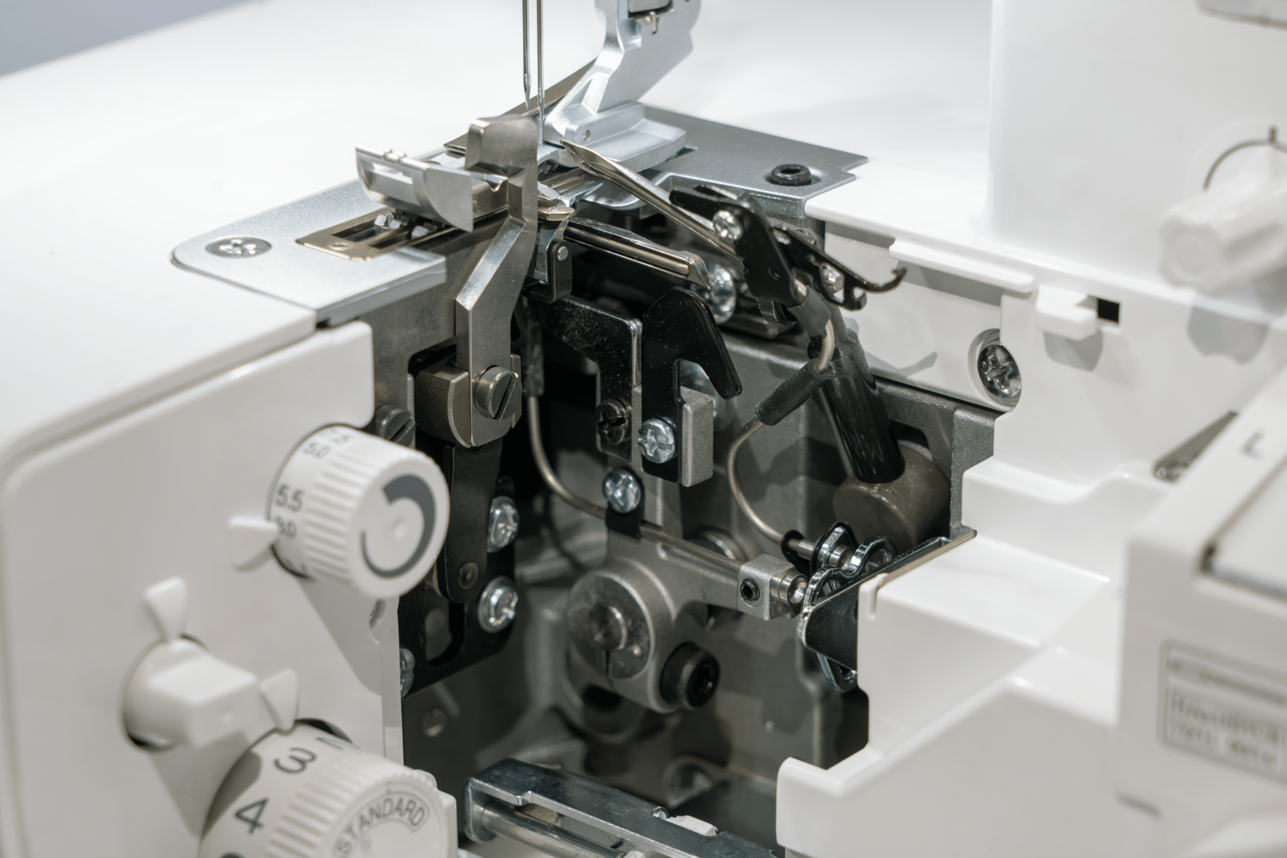 Babylock Serenity Overlocker - Image 9